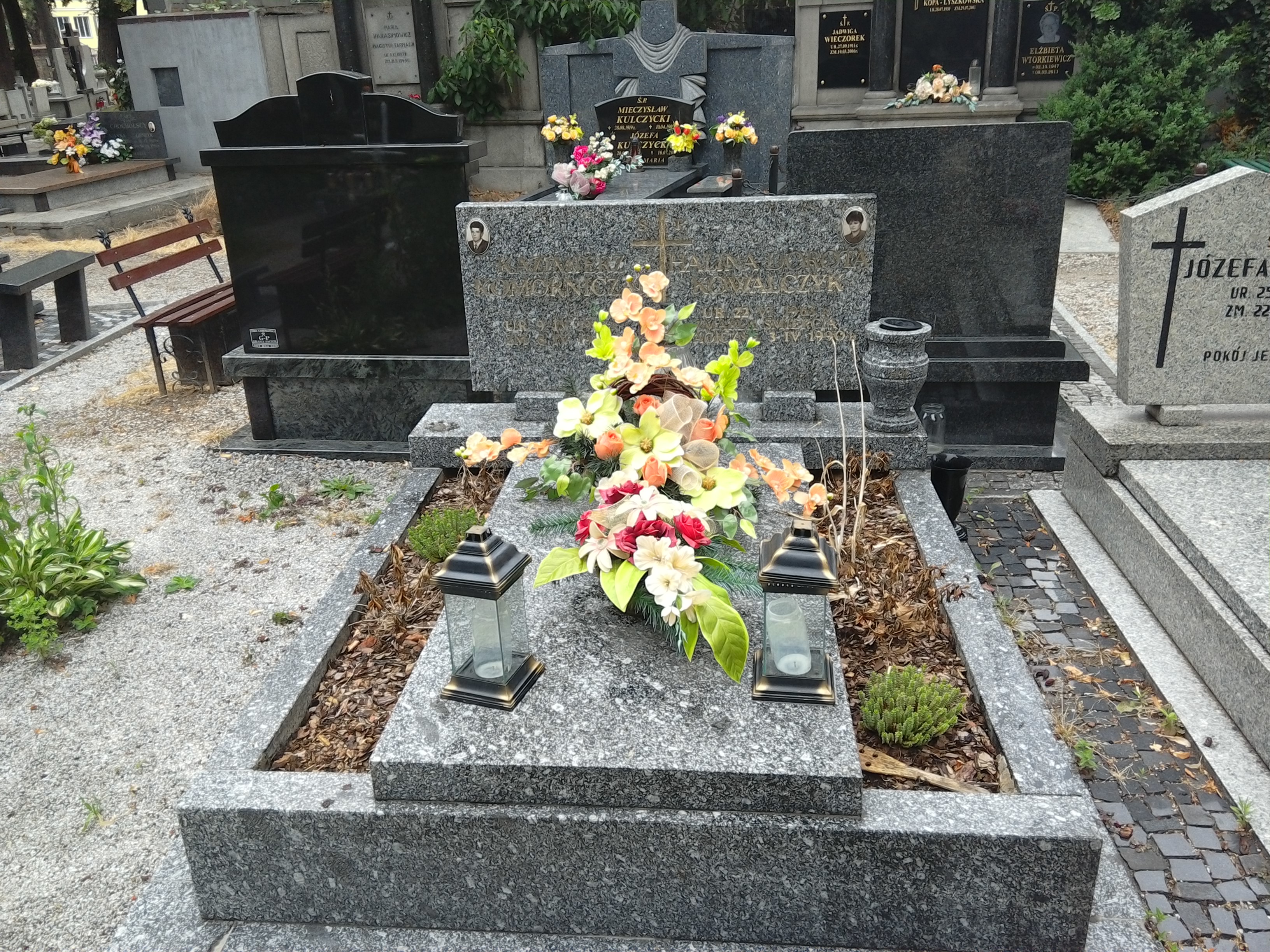 Grób Kazimierz Komorniczak