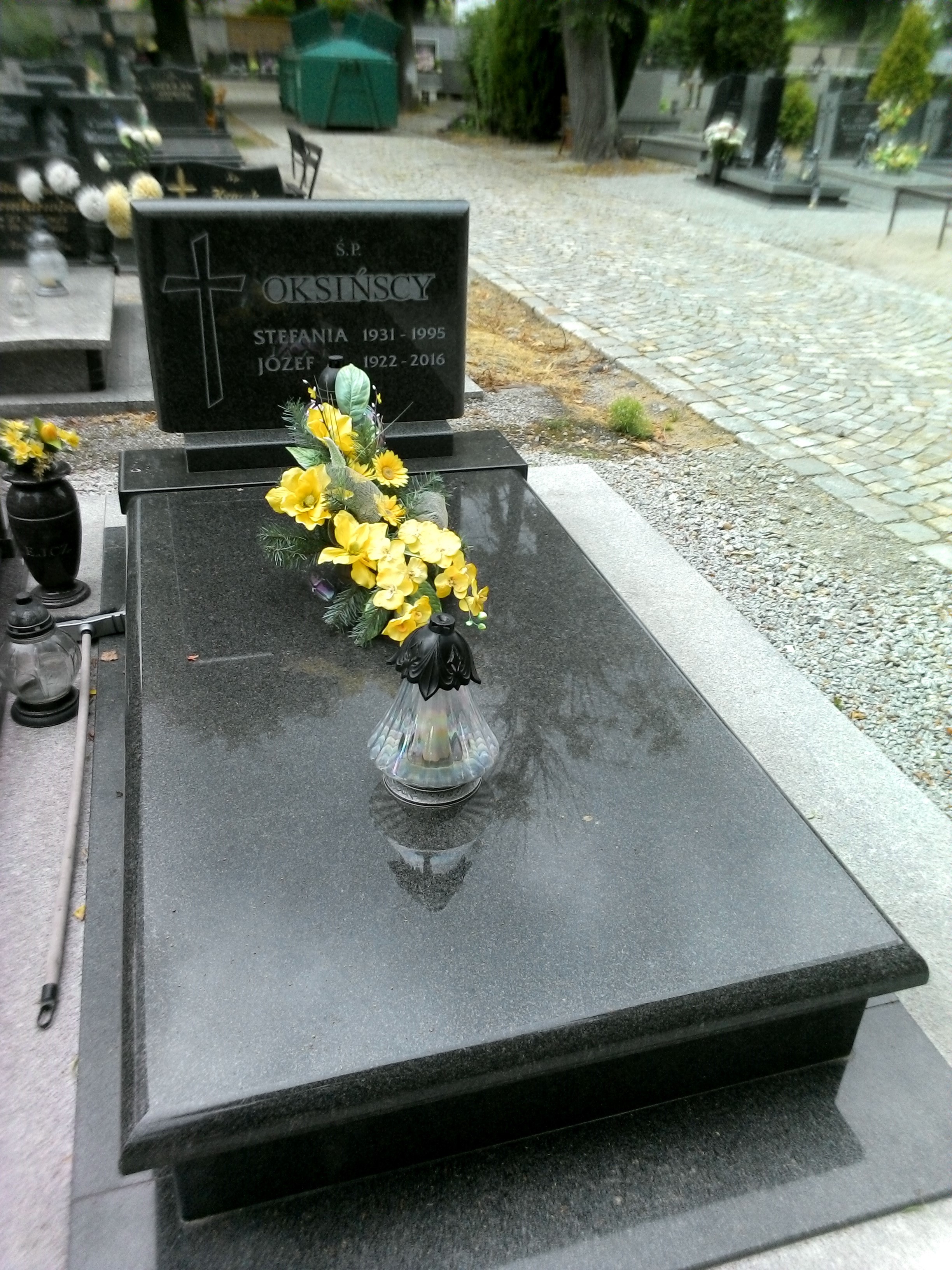 Grób Józef Oksiński