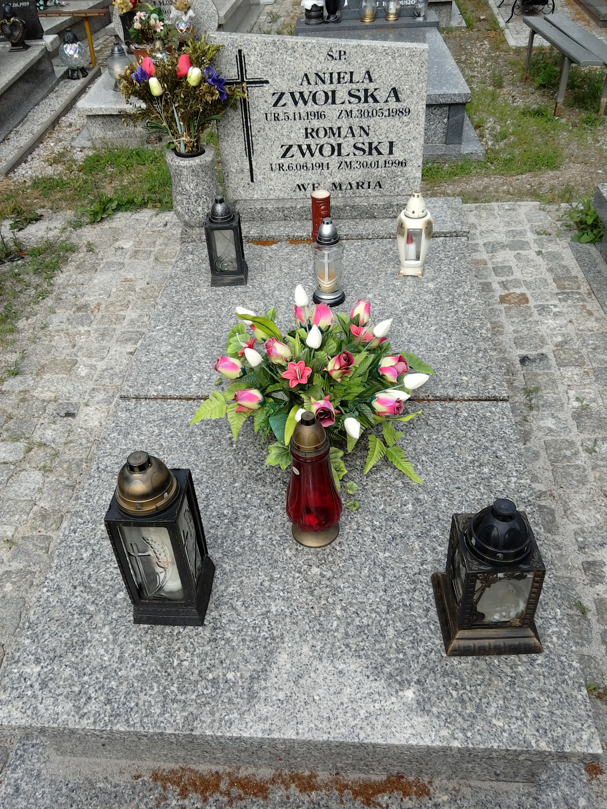 Grób Aniela Zwolska