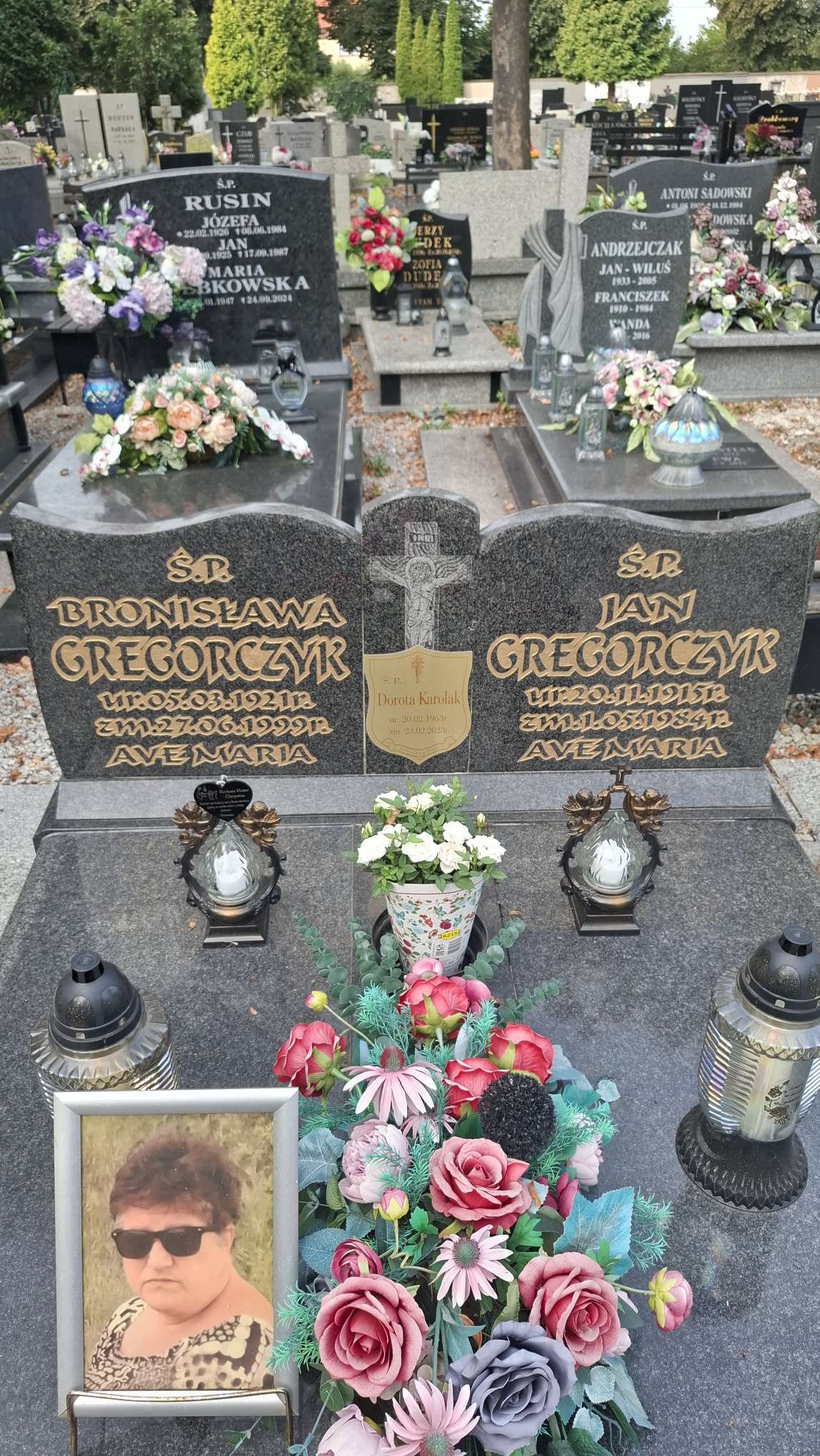 Grób Dorota Karolak