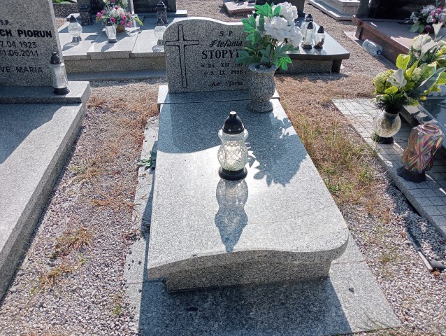 Grób Tadeusz Stopyra